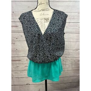 Ann‎ Taylor medium short sleeve blouse